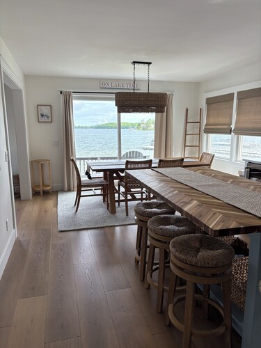 Southshore Lakehouse on Gun Lake -Like New Home on Goldcoast of Gun Lake