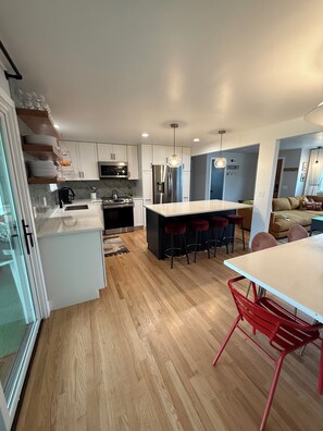 Private kitchen - Family home by CU (Boulder)