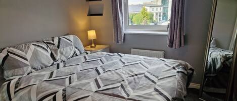 Departamento | 2 habitaciones, tabla de planchar con plancha y wifi gratis