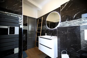 Interior - Magnifique Villa avec Piscine/Jacuzzi tout confort (Nans-les-Pins)