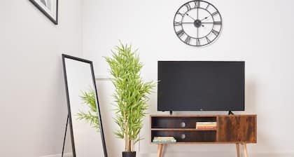 Stunning 3-bed House in Central Milton Keynes