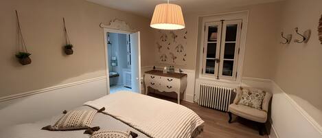 1 bedroom, iron/ironing board, free WiFi, bed sheets