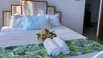 2 bedrooms, iron/ironing board, free WiFi, bed sheets