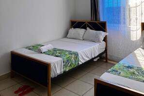 2 bedrooms, iron/ironing board, free WiFi, bed sheets