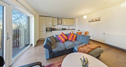 2-bed Flat, Sleeps 4 - Parking & Wheelchair Access