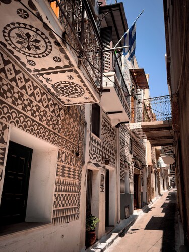 Avgoustinos House - Stone Arch