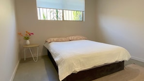 3 habitaciones y ropa de cama