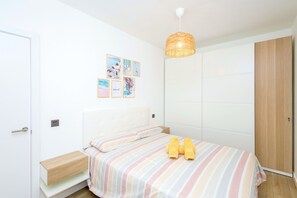 1 sovrum, strykjärn/strykbräda, wi-fi och sängkläder