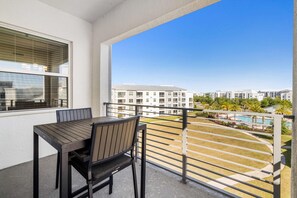 Outdoor dining - Pool View 2 bedroom! Close to Disney World! (Kissimmee)