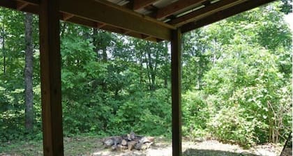 Collier Cabin in Pine Hollow ~ Eminence, MO
