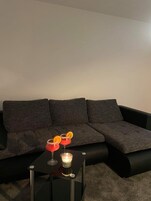 Apartment | Living area | Flat-screen TV