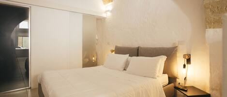 Suite 31 | 1 bedroom, Egyptian cotton sheets, premium bedding, down comforters