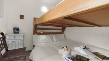 Familienchalet, Mehrere Schlafzimmer (Rustico al forno Sonogno) | 1 Schlafzimmer, kostenloses WLAN, Bettwäsche