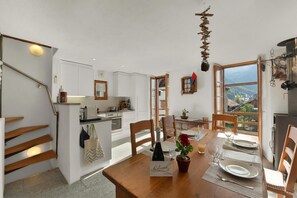 Family Chalet, Multiple Bedrooms (Rustico al forno Sonogno) | Dining