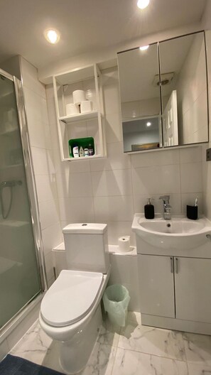 Bathroom - Remarkable Apartment in London (London)