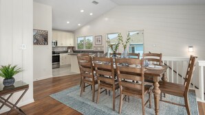 Dining - Luxury Home Near Beach with Pool, Spa! (Corolla)