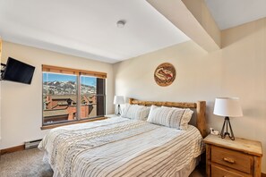 4 habitaciones, acceso a internet y ropa de cama 