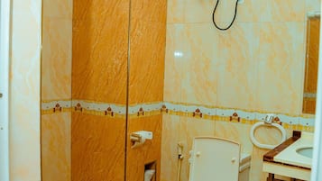 Luxury Double Room | Bathroom