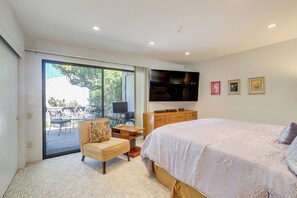 Apartment (2 Bedrooms) | Interior - Palm Springs Condo: 3 Fenced Patios, Pool Access (Palm Springs)