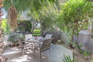 Interior - Palm Springs Condo: 3 Fenced Patios, Pool Access (Palm Springs)