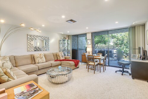 Palm Springs Condo: 3 Fenced Patios, Pool Access