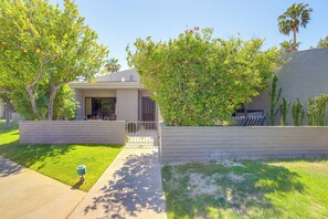 Apartment (2 Bedrooms) | Interior - Palm Springs Condo: 3 Fenced Patios, Pool Access (Palm Springs)