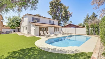 House (4 Bedrooms) | Front of property