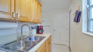 Apartment (0 Bedroom) | Interior