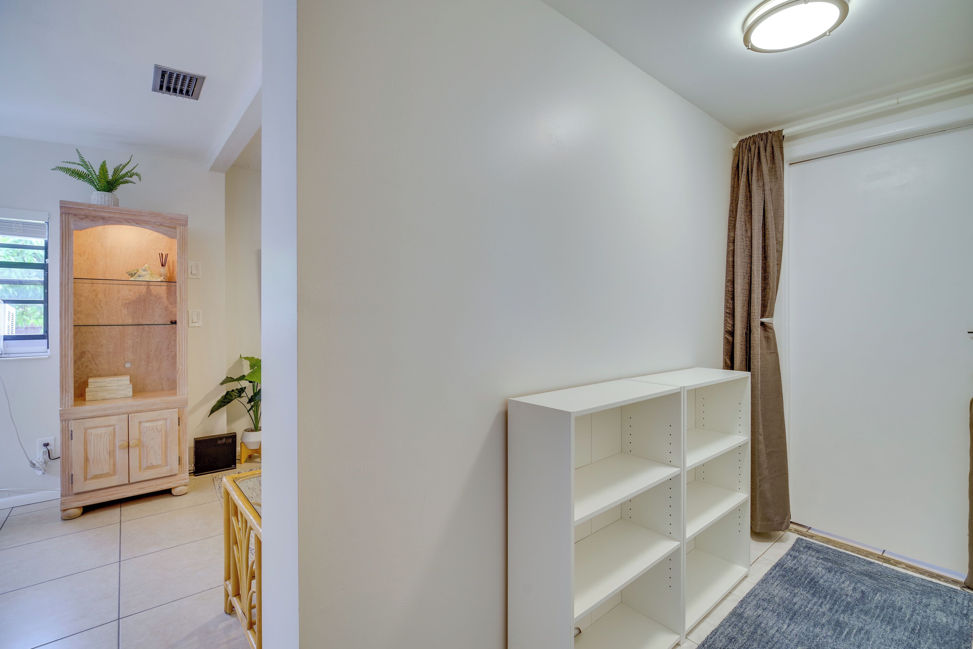 Apartment (0 Bedroom) | Bahagian dalam