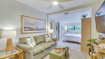 Apartment (0 Bedroom) | Interior