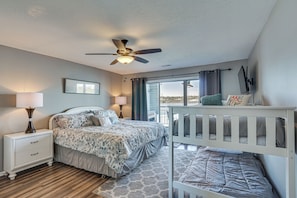 Interior - Lakefront Retreat w/ Community Pool in Osage Beach (Osage Beach)