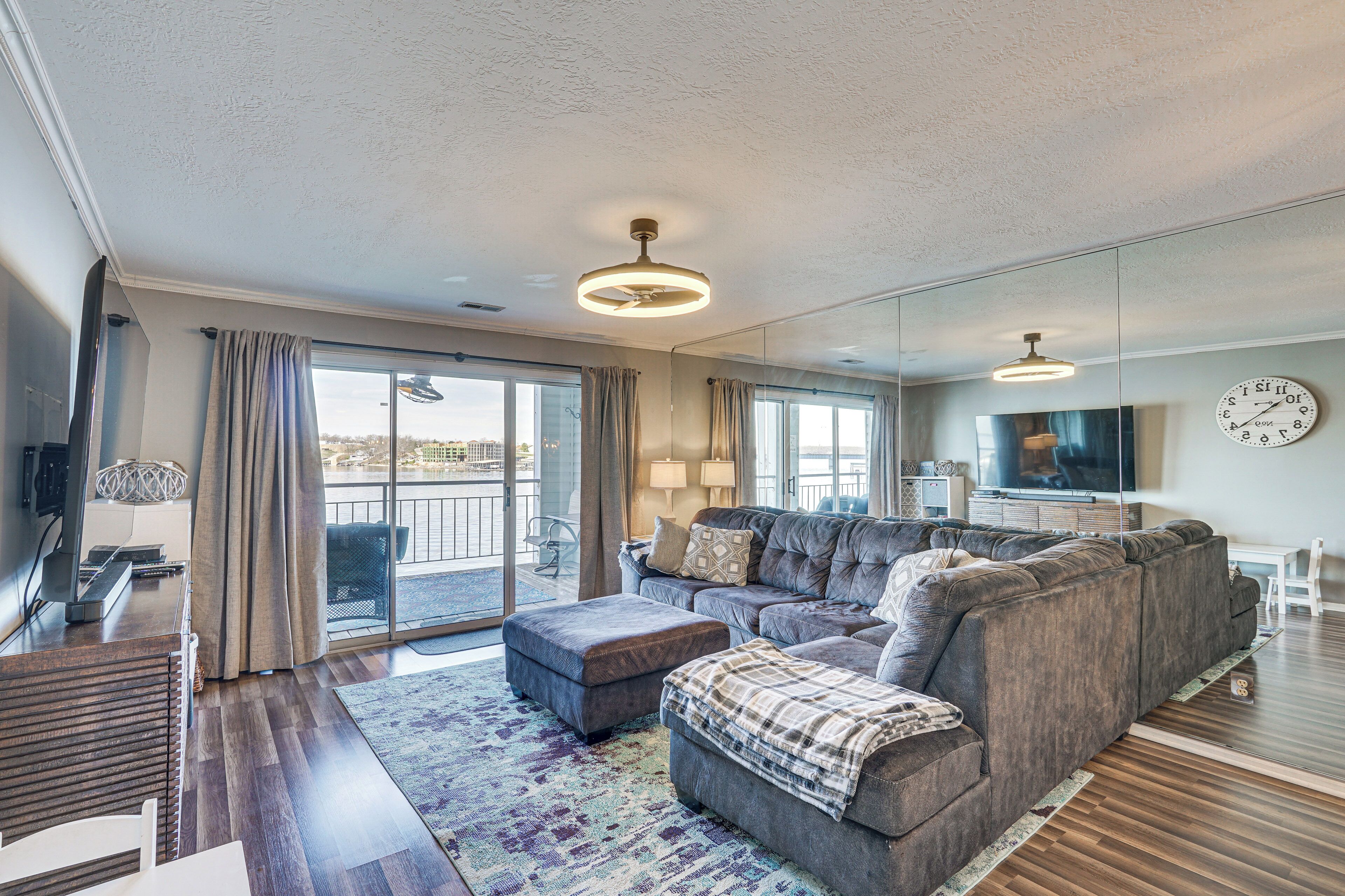 Apartment (2 Bedrooms) | Front of property