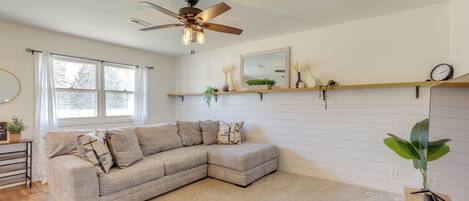 House (3 Bedrooms) | Front of property