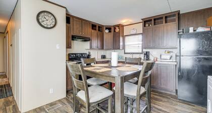 Remote Texas Group Retreat w/ Free Wifi!