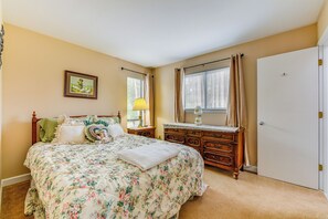 House (3 Bedrooms) | Interior - Lakefront Troutman Home w/ Private Dock & Slip! (Troutman)