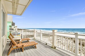 Terrace/patio - Gulf Front | Pet Friendly | West Beach Favorite (Gulf Shores)