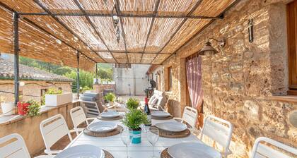 Holiday Home with Pool and Garden in Alt Empordà - Majordoms Sabater