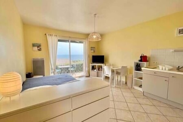 Fer et planche à repasser, Wi-Fi, draps fournis