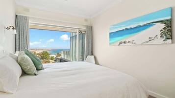 2 bedrooms, iron/ironing board, travel cot, WiFi