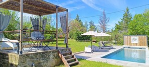 Outdoor pool, a heated pool - Ancienne Grange Rénovée Entre Rocamadour/sarlat & Cahors. Piscine, Sauna, Jardin (GINOUILLAC)