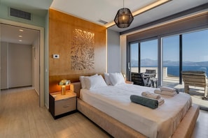 5 chambres, fer et planche à repasser, Wi-Fi, draps fournis