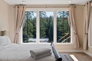 5 habitaciones, escritorio, cuna de viaje y wifi 