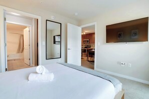 1 室のベッドルーム、デスク、アイロン / アイロン台、WiFi