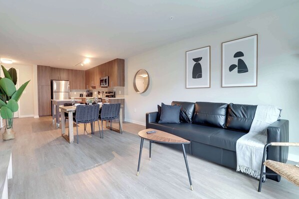 テレビ、書斎 / ワークスペース