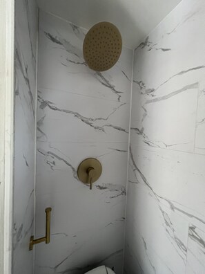 Cabaña básica | Baño
