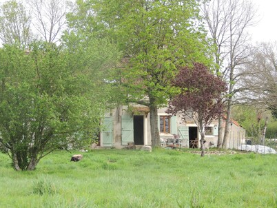 Rêves et Chaudrons Vous Propose une Chambre et sa Table D'hôtes Dans le Berry