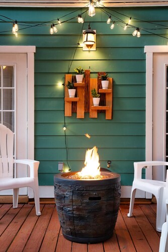 Art Sanctuary,  Pool & Ping Pong , Fire-pit patio