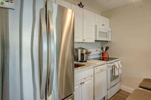 Fridge, microwave, oven, stovetop - Estero Beach & Tennis Club #802c - Beachfront (Fort Myers Beach)