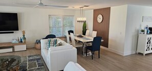 Smart-TV og stereoanlegg