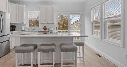 Entire house minutes from Newport, RI. Near beaches.